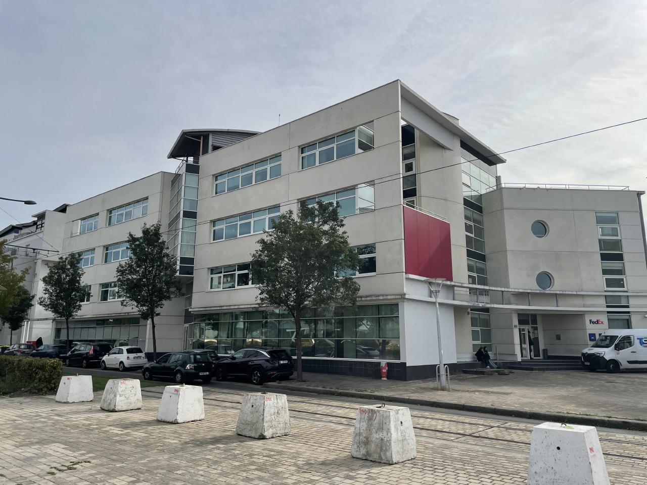 Bureau Tours 985m² Location bureau Tours Indre-et-Loire OLBUR2315835 6